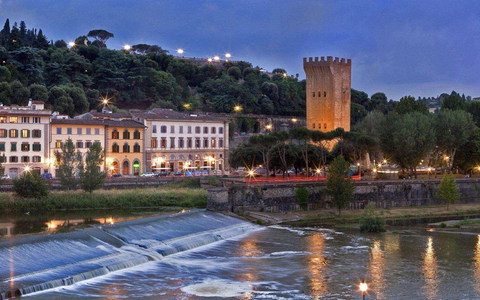 LHP Hotel River&SPA Firenze Eksteriør billede The river Arno at Pienzo
